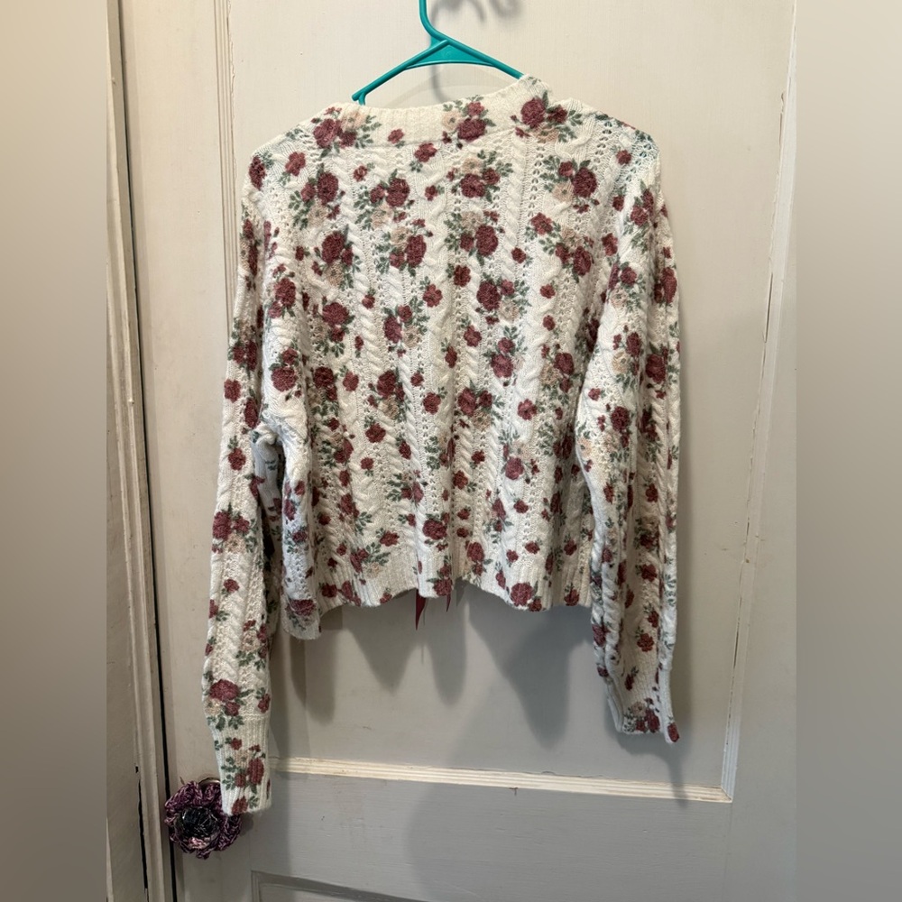 NWOT Francescas Floral Knit Cardigan with ribbon tie - Picture 4 of 4